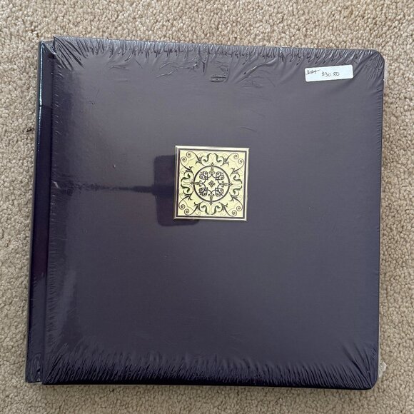 NEW Creative Memories 12' x 12' Eggplant Kaleidoscope with Pages - Picture 1 of 1